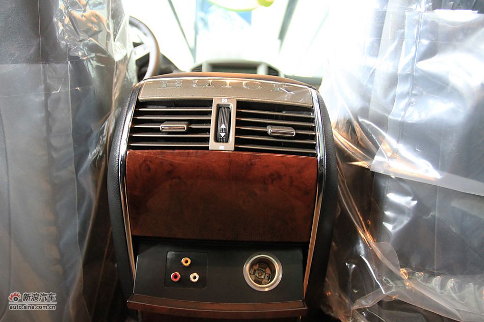 2011款林荫大道博鳌论坛纪念版