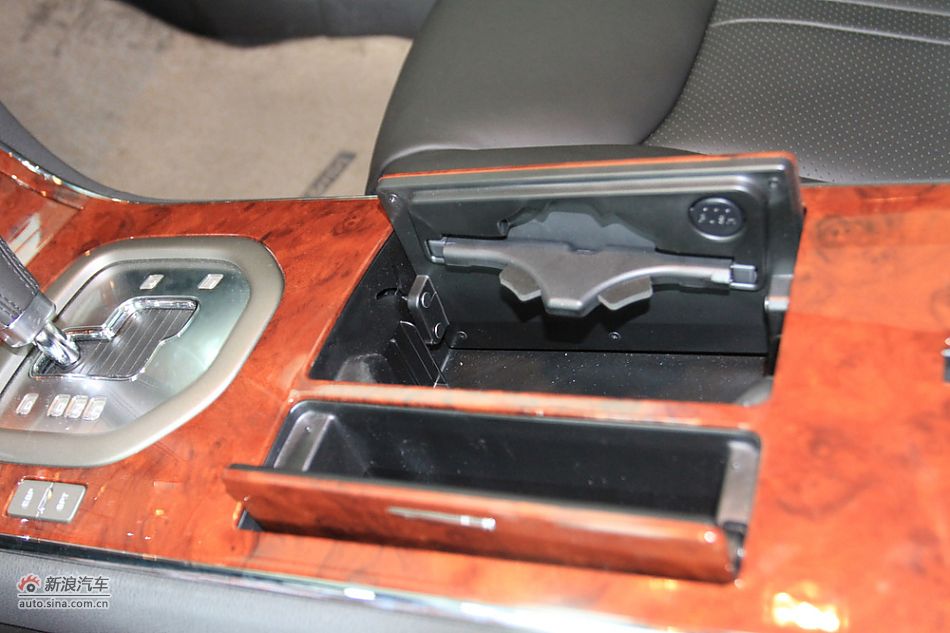 2011款林荫大道博鳌论坛纪念版