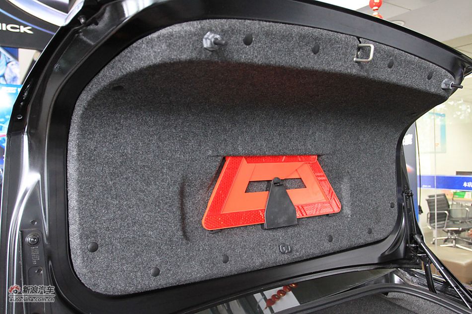 2011款林荫大道博鳌论坛纪念版