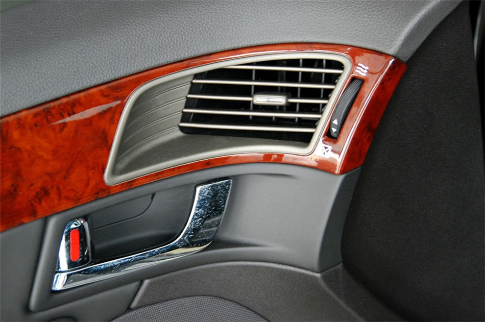 2011款 3.0L AT 博鳌论坛纪念版 座椅空间