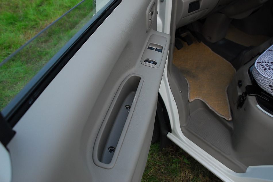 昌河铃木浪迪阳光版内饰