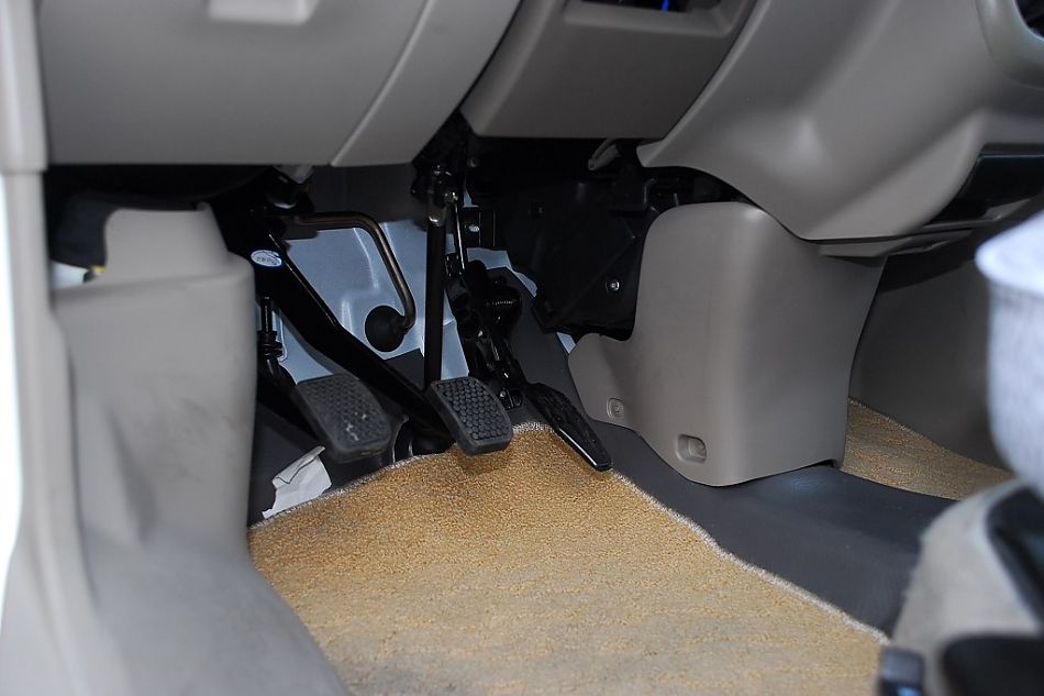 昌河铃木浪迪阳光版内饰