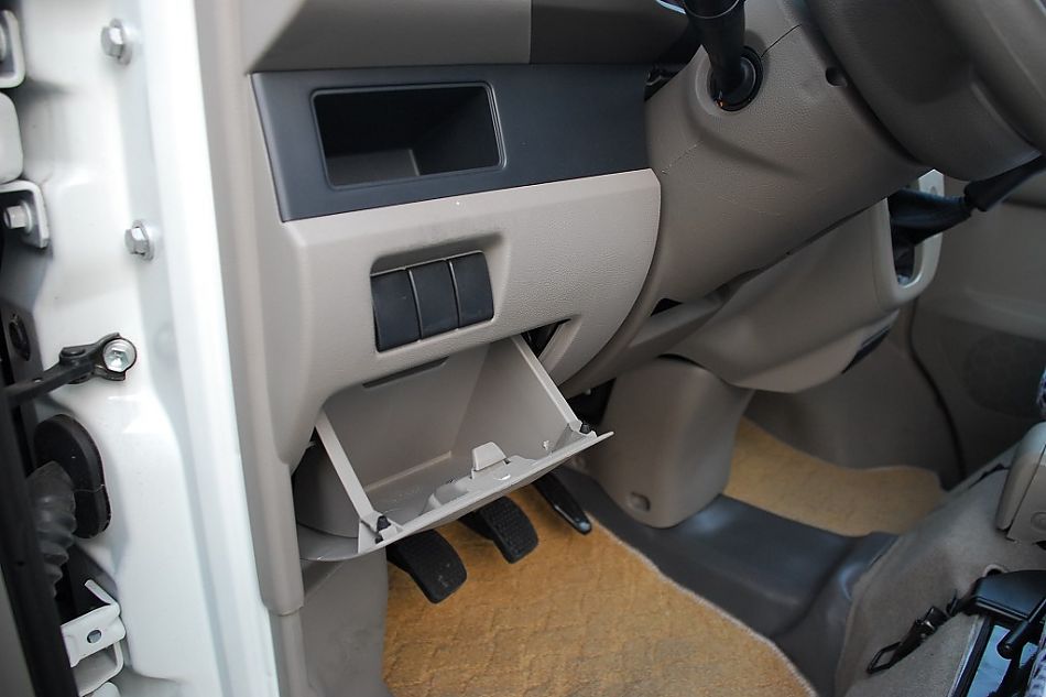 昌河铃木浪迪阳光版内饰