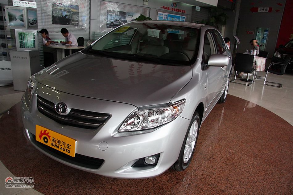 2010款卡罗拉GL-i 1.8AT 天窗版