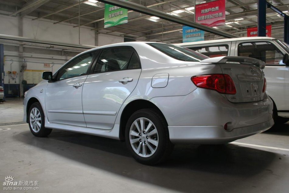 天津一汽丰田卡罗拉外观