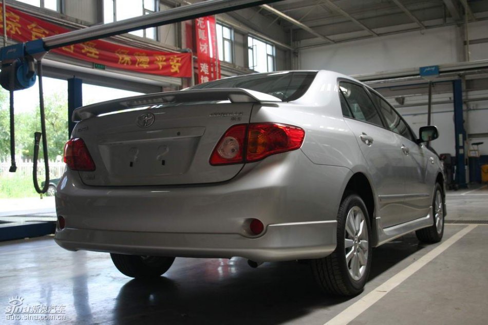 天津一汽丰田卡罗拉外观