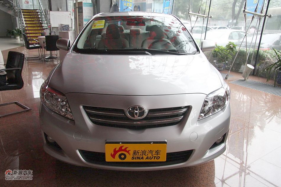 2010款卡罗拉GL 1.6AT 天窗版