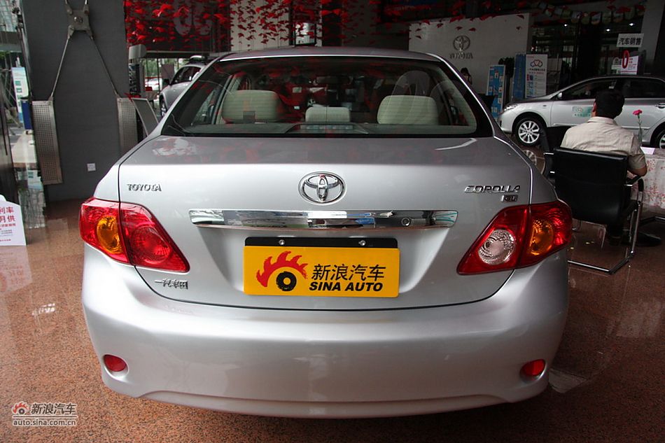 2010款卡罗拉GL 1.6AT 天窗版