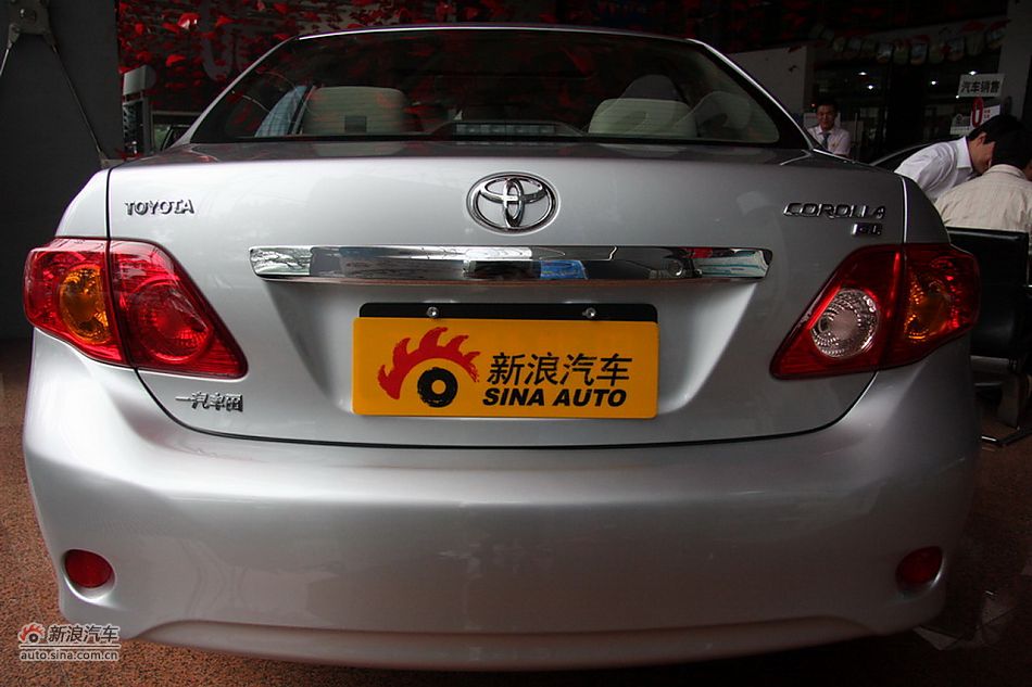 2010款卡罗拉GL 1.6AT 天窗版