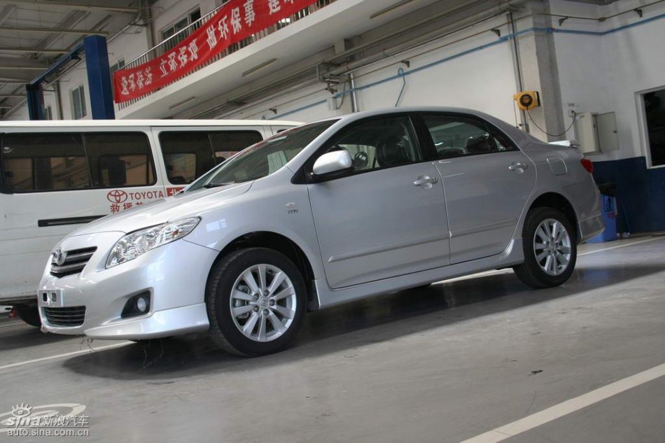 天津一汽丰田卡罗拉外观
