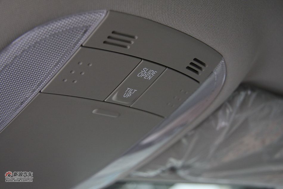 2010款卡罗拉GL-i 1.8AT 天窗版