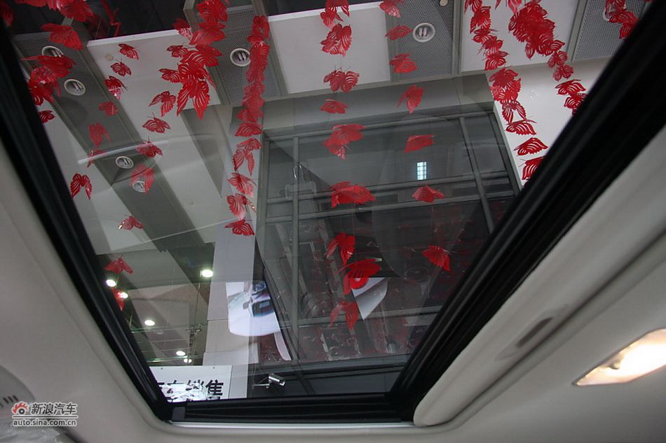 2010款卡罗拉GL-i 1.8AT 天窗版