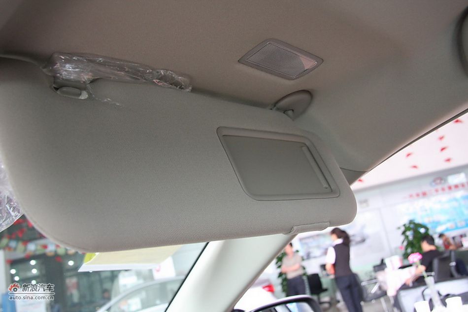 2010款卡罗拉GL 1.6AT 天窗版