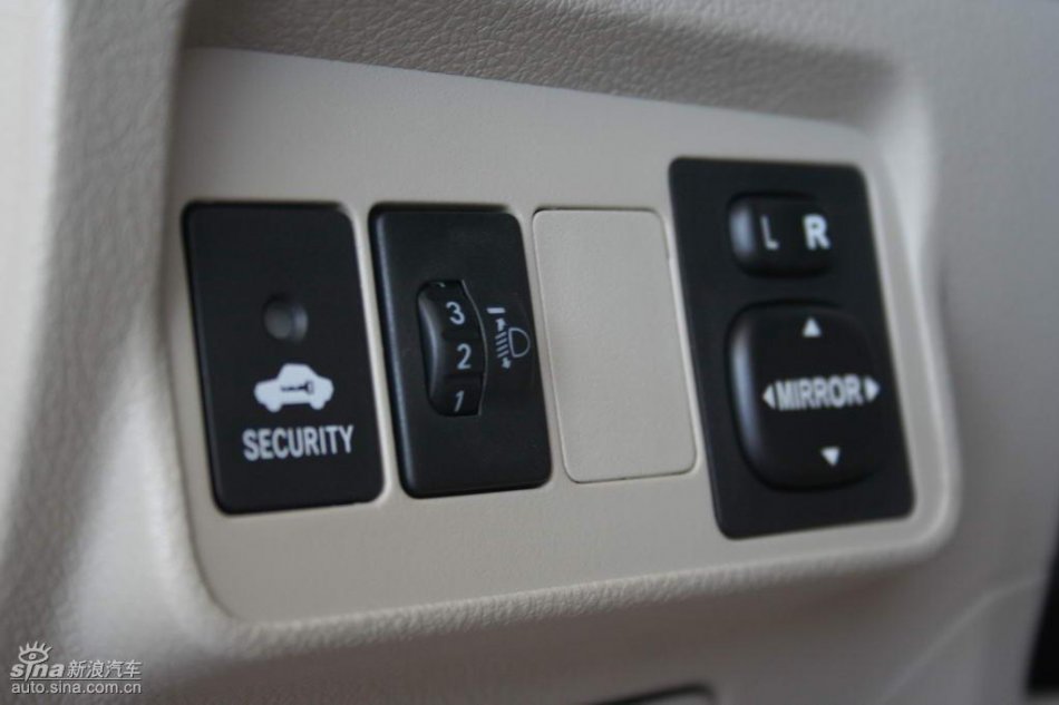 天津一汽丰田卡罗拉内饰