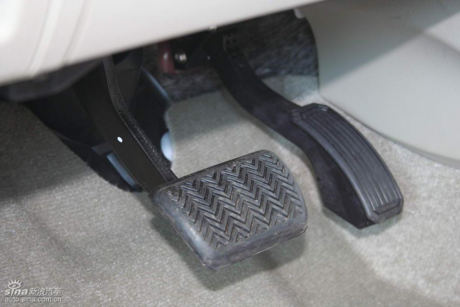 天津一汽丰田卡罗拉内饰