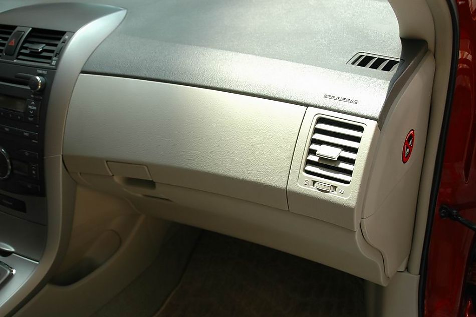 天津一汽丰田卡罗拉内饰