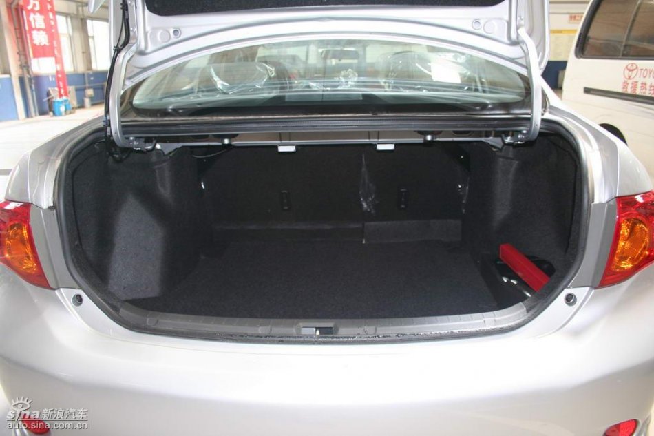 天津一汽丰田卡罗拉内饰