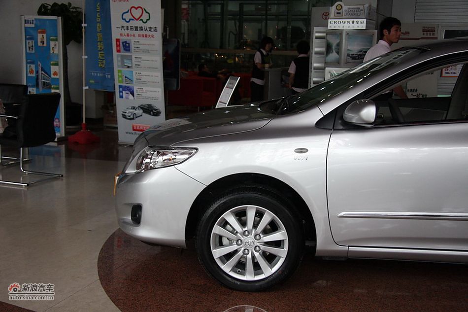 2010款卡罗拉GL-i 1.8AT 天窗版