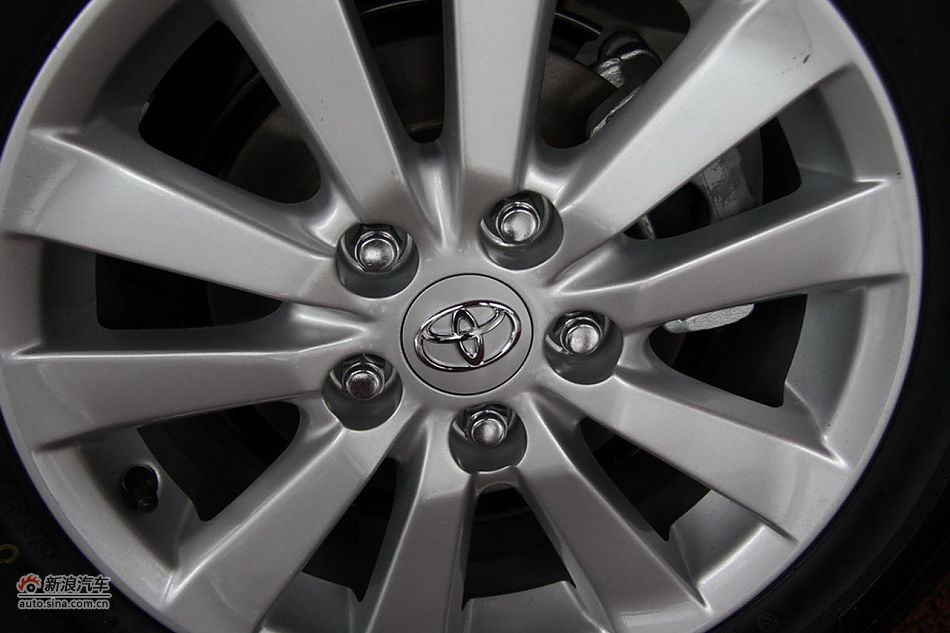 2010款卡罗拉GL-i 1.8AT 天窗版