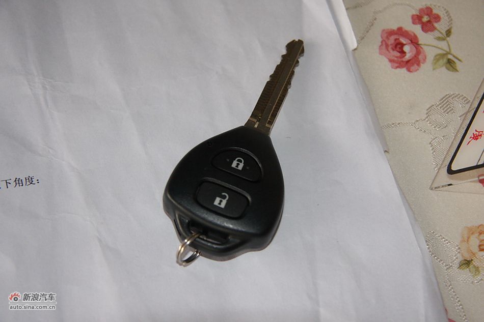 2010款卡罗拉GL-i 1.8AT 天窗版