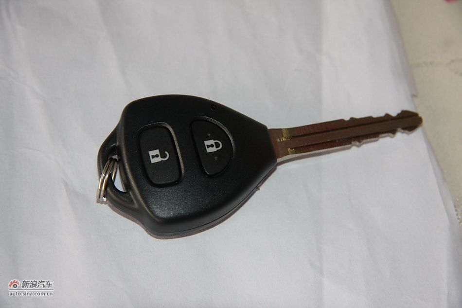 2010款卡罗拉GL-i 1.8AT 天窗版