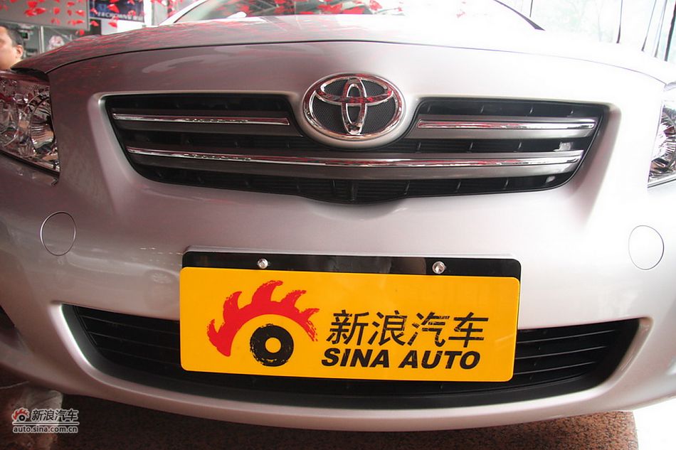 2010款卡罗拉GL 1.6AT 天窗版