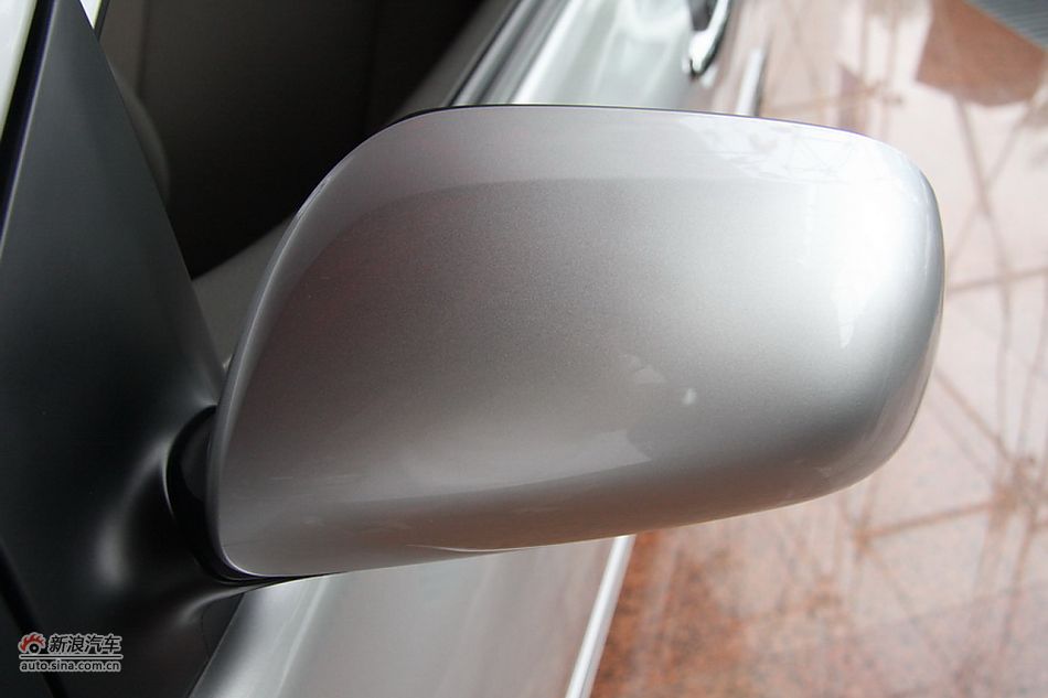 2010款卡罗拉GL 1.6AT 天窗版