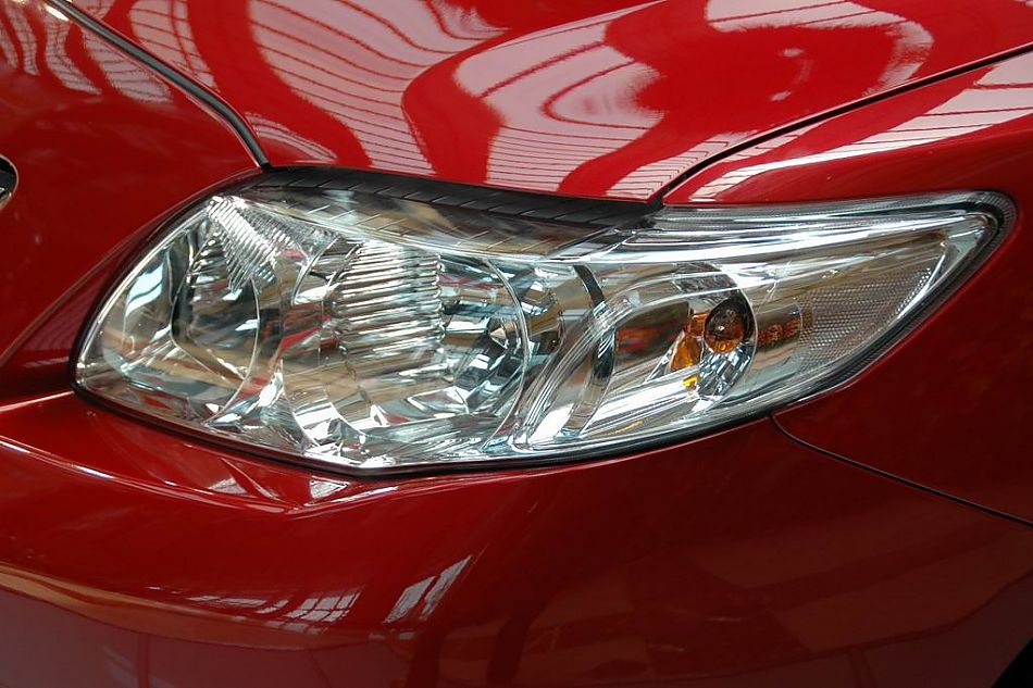 天津一汽丰田卡罗拉前大灯