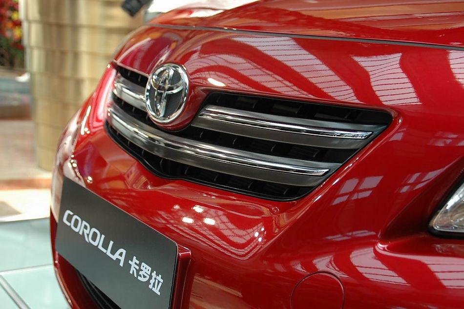 天津一汽丰田卡罗拉进气格栅