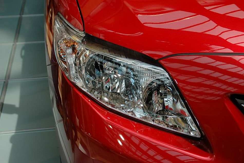 天津一汽丰田卡罗拉前大灯