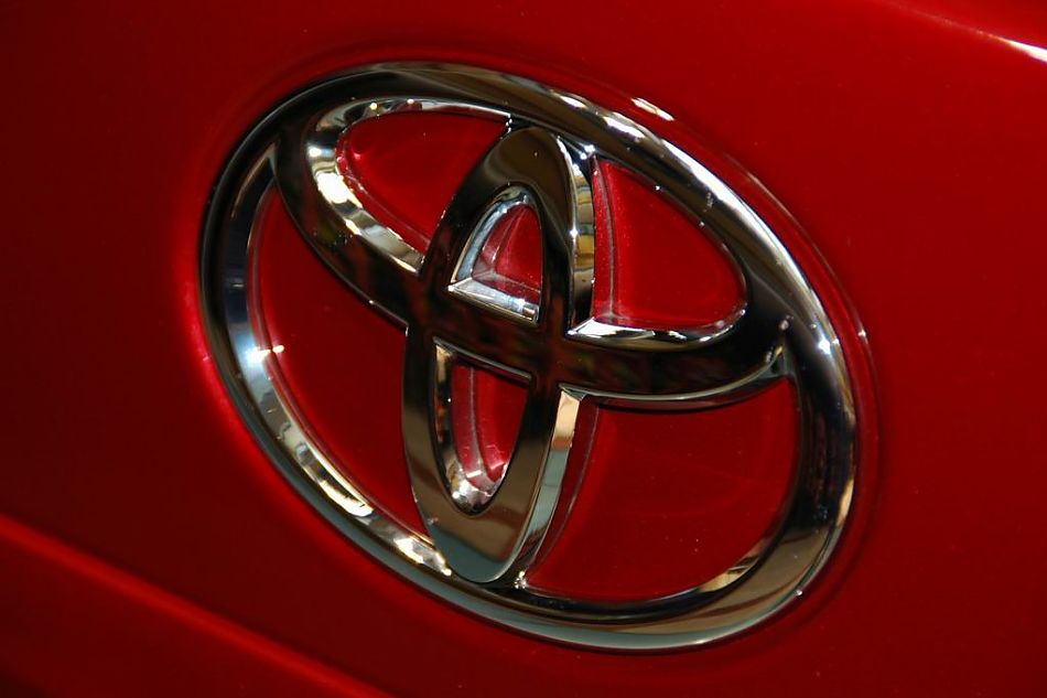 天津一汽丰田卡罗拉尾部车标