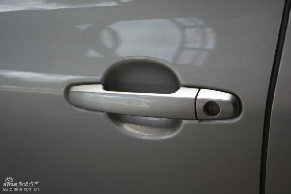 天津一汽丰田卡罗拉外观