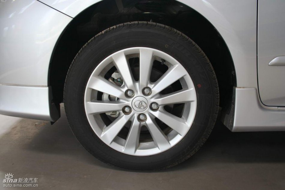 天津一汽丰田卡罗拉外观