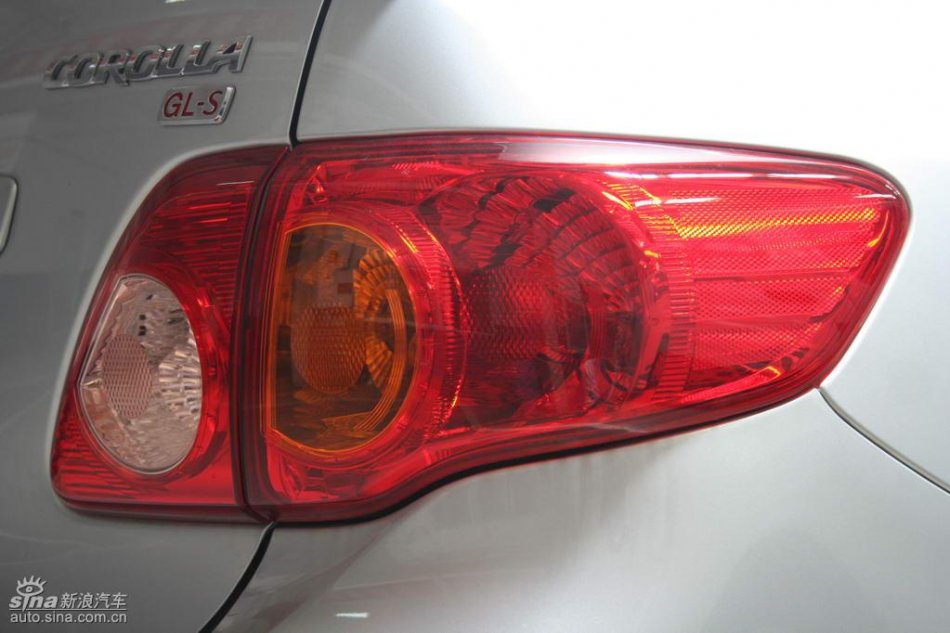 天津一汽丰田卡罗拉外观