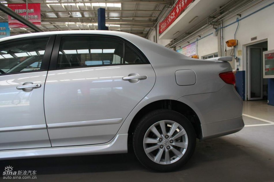 天津一汽丰田卡罗拉外观