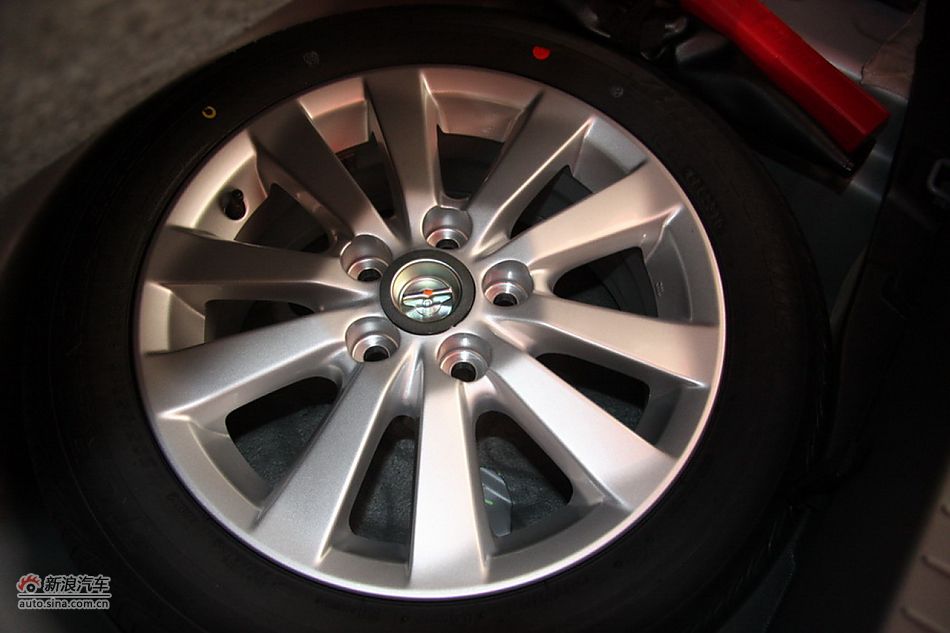 2010款卡罗拉GL-i 1.8AT 天窗版