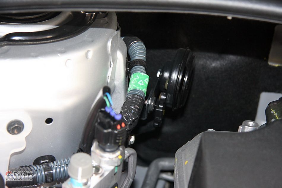 2010款卡罗拉GL-i 1.8AT 天窗版