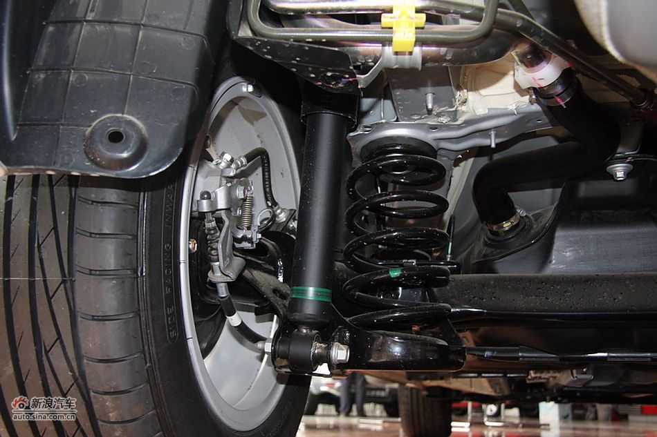 2010款卡罗拉GL 1.6AT 天窗版