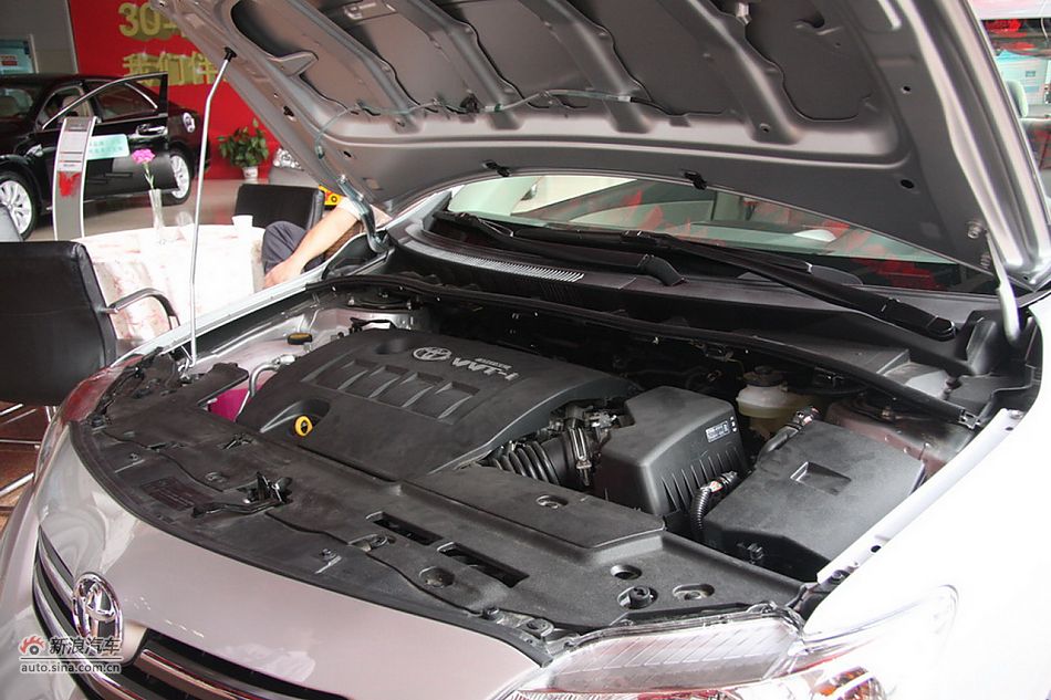 2010款卡罗拉GL 1.6AT 天窗版