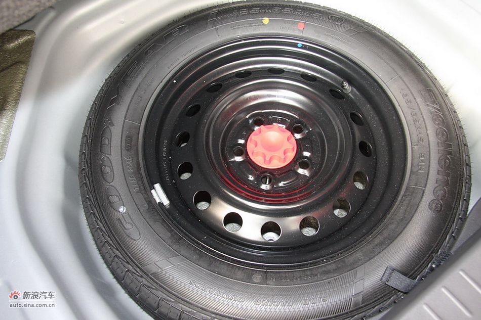 2010款卡罗拉GL 1.6AT 天窗版