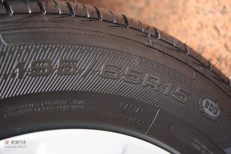 2010款卡罗拉GL 1.6AT 天窗版