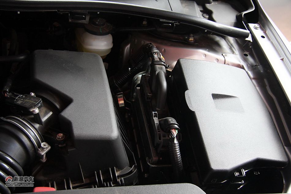 2010款卡罗拉GL 1.6AT 天窗版