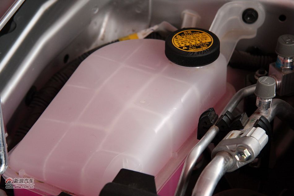 2010款卡罗拉GL 1.6AT 天窗版