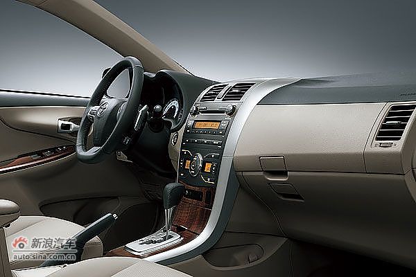 海外版卡罗拉内饰图片