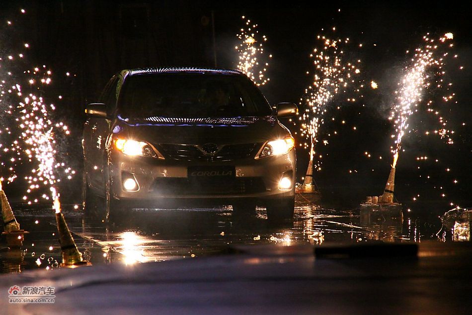新卡罗拉亮相