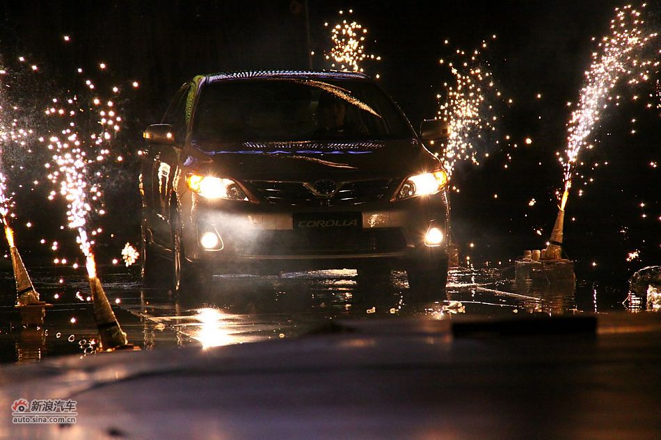 新卡罗拉亮相