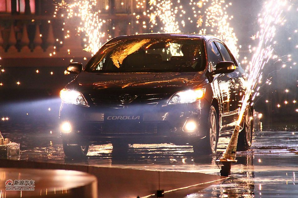 新卡罗拉亮相