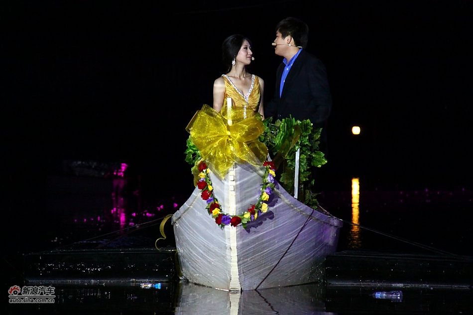 上市现场文艺表演