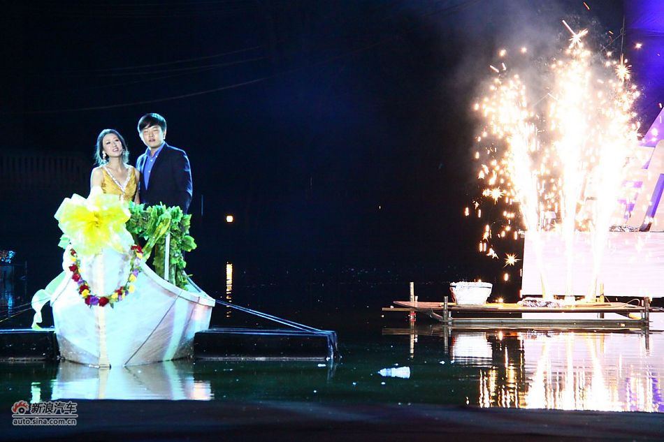 上市现场文艺表演