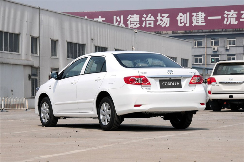 2013款卡罗拉特装版1.6L自动炫酷型GL